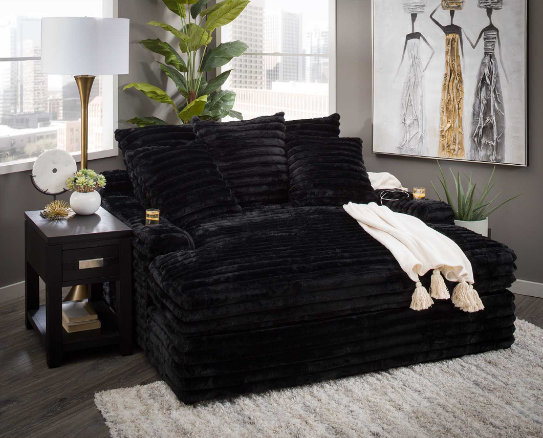 Onyx Chaise Lounge