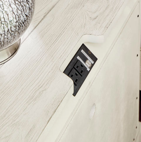 Arlendyne Bedroom Collection
